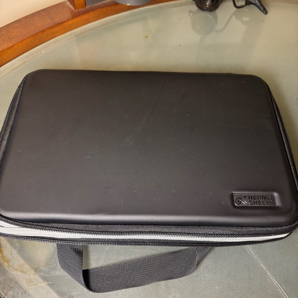 Logitech K480 Black Keyboard with Tablet Holder & Case - Picture 6 of 8